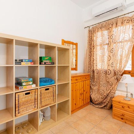 Villas Alexandros Kalamaki  Phòng bức ảnh