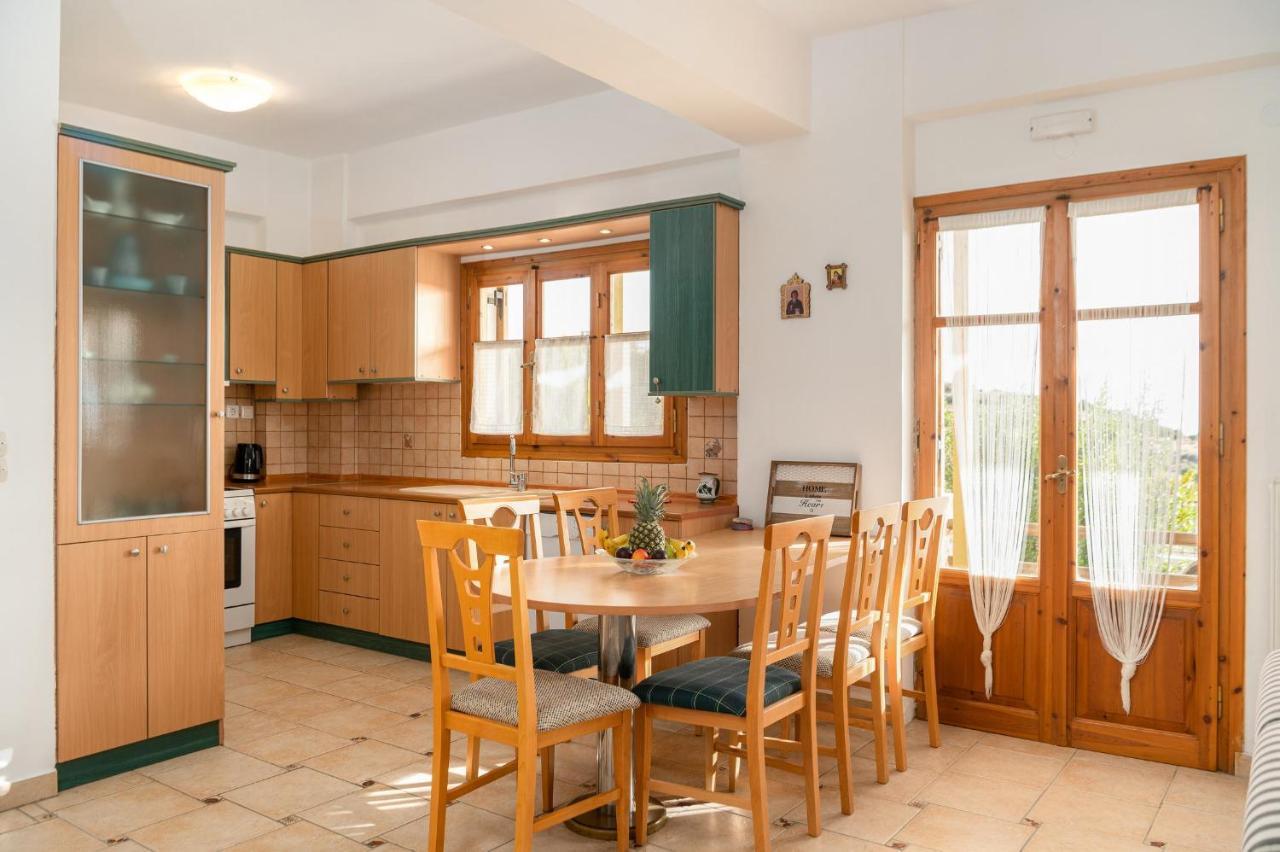 Villas Alexandros Kalamaki  Ngoại thất bức ảnh