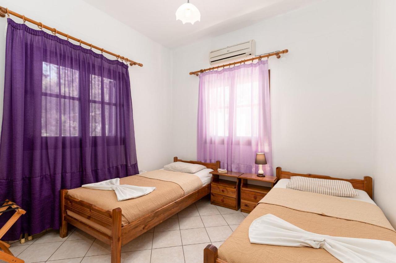 Villas Alexandros Kalamaki  Ngoại thất bức ảnh