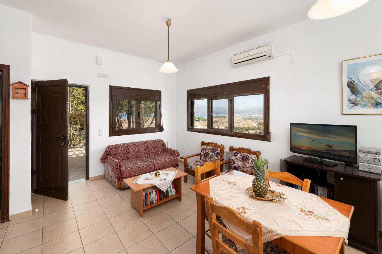 Villas Alexandros Kalamaki  Ngoại thất bức ảnh