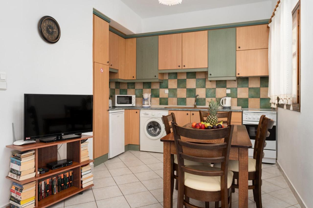 Villas Alexandros Kalamaki  Ngoại thất bức ảnh