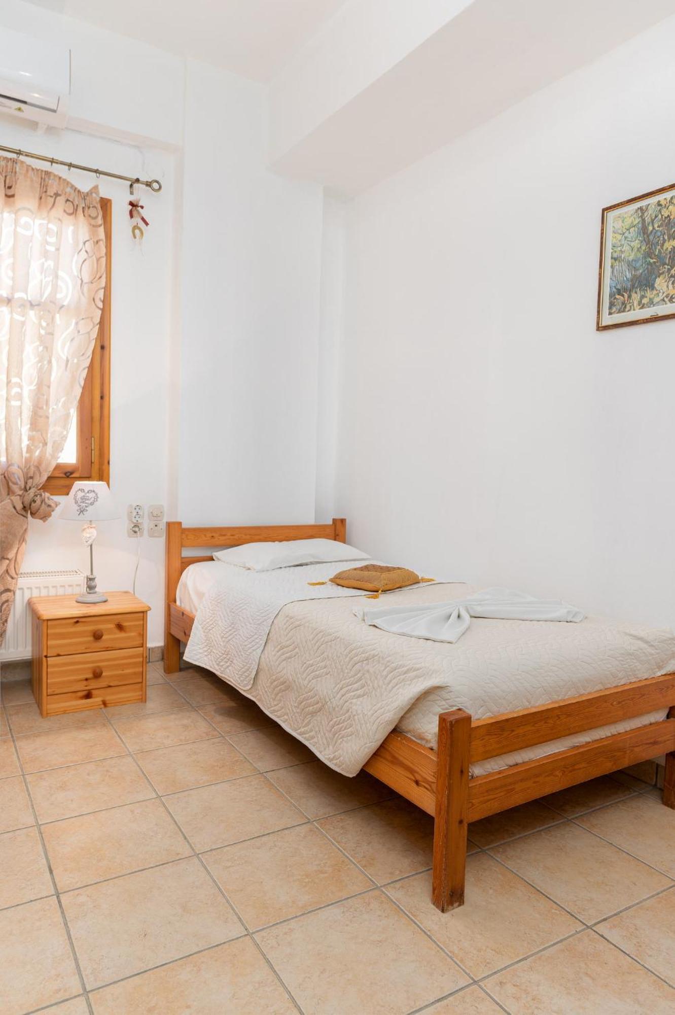 Villas Alexandros Kalamaki  Phòng bức ảnh