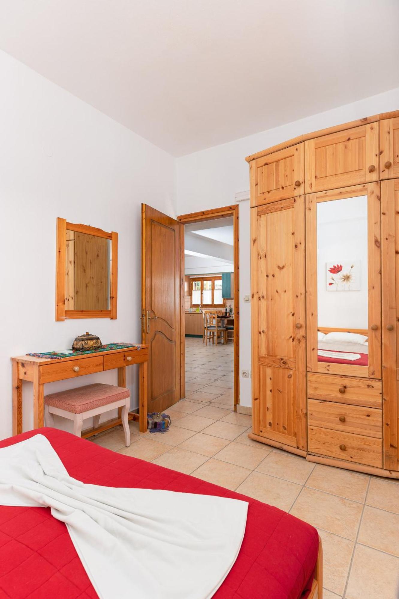 Villas Alexandros Kalamaki  Phòng bức ảnh