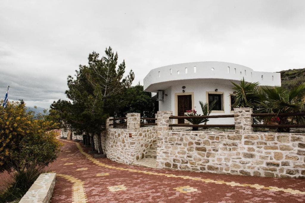 Villas Alexandros Kalamaki  Ngoại thất bức ảnh
